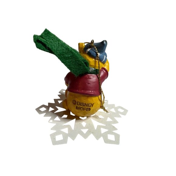 Disney Midwest of Cannon Winnie The Pooh Sitting On Snowflake Ornament Vintage - Picture 2 of 8